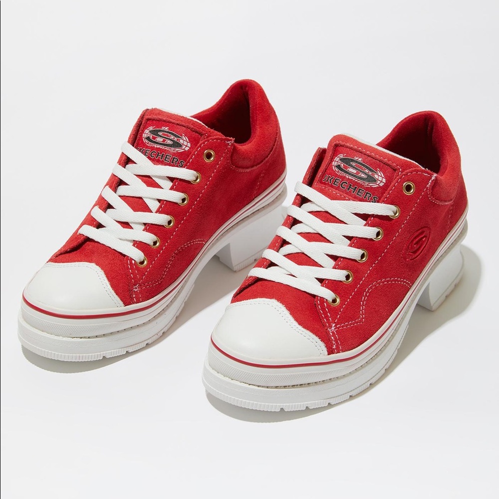 Sketchers Red Softy Heartbeats Sneakers Size 11